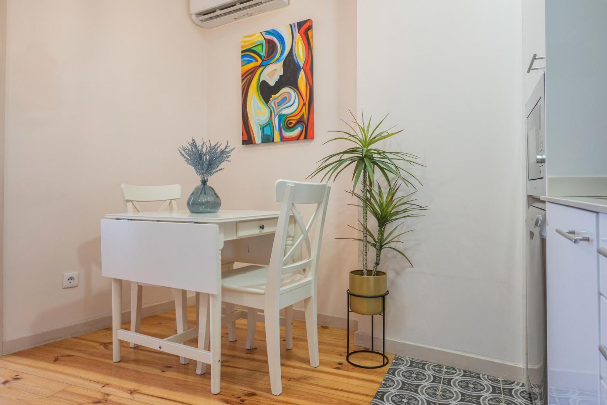 Lovely Charm House Downtown Porto Near Metro With Ac Luaran gambar