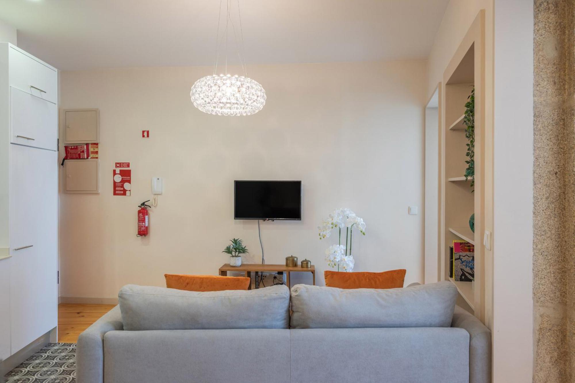 Lovely Charm House Downtown Porto Near Metro With Ac Luaran gambar